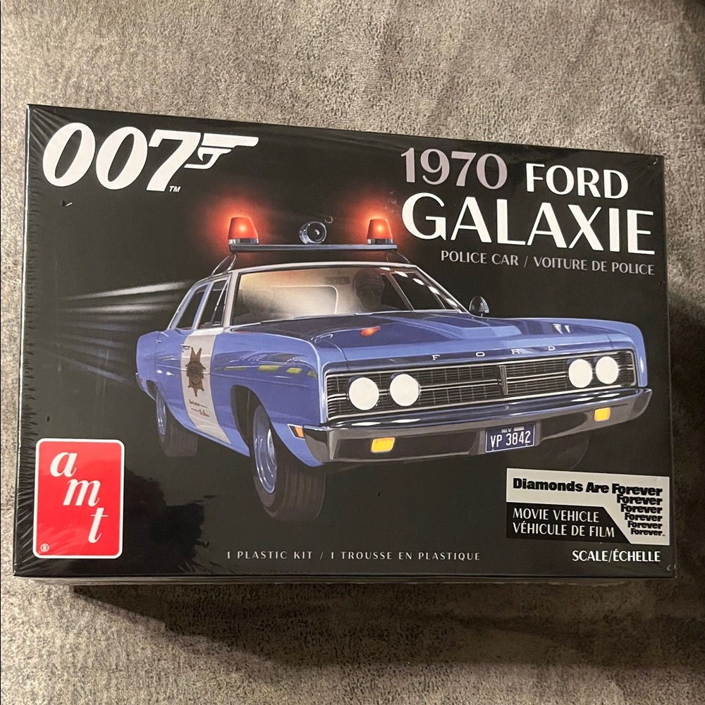 NIP AMT 1970 Ford Galaxie Police Car Model Kit